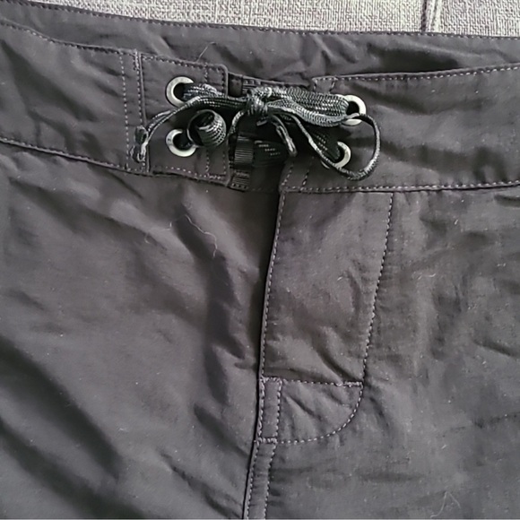 EUC Patagonia Black Board shorts - Picture 3 of 6